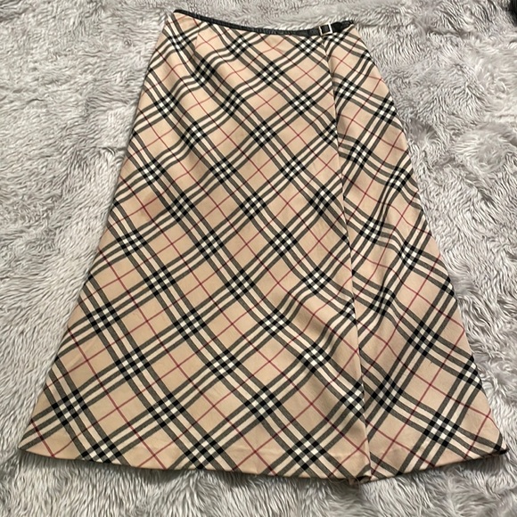 Burberry Dresses & Skirts - Burberry London midi skirt - authentic- vintage. Size 38 (us 4).